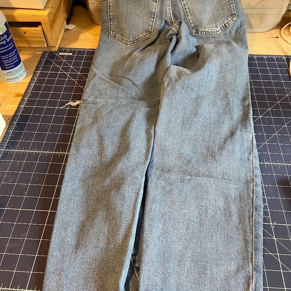 Old Navy O.G. Loose Jeans - Picture 2 of 3